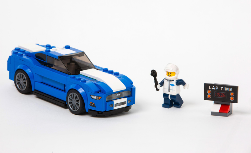 Illustration for article titled Lego's Ford Model A Hot Rod-Towing Raptor Set Kicks Ass